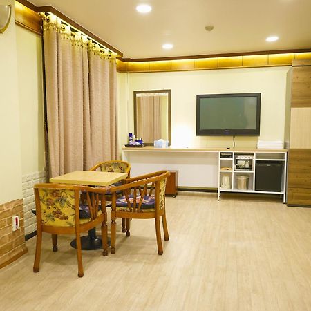 Goodstay Andong Park Hotel Exteriör bild