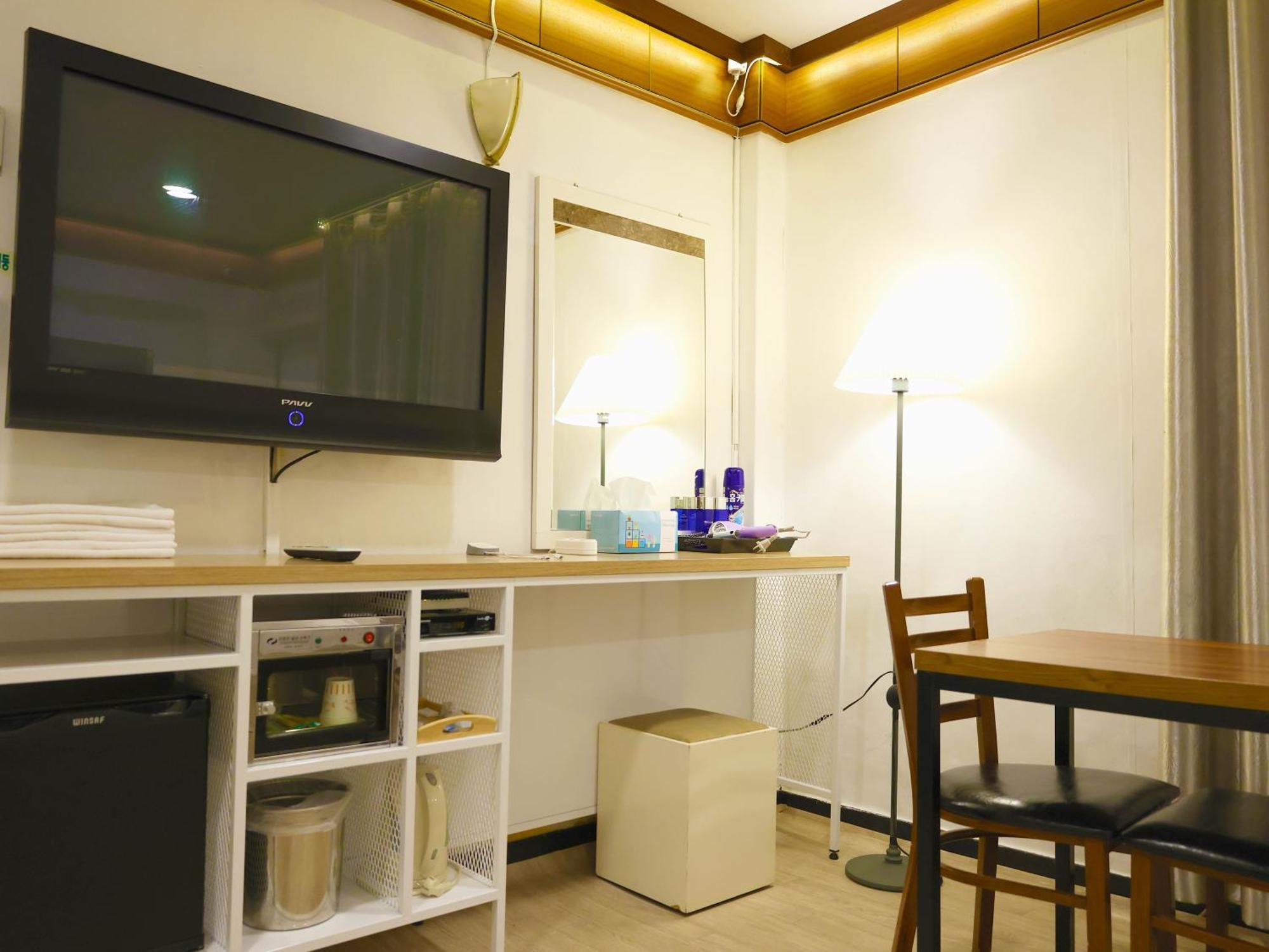 Goodstay Andong Park Hotel Exteriör bild