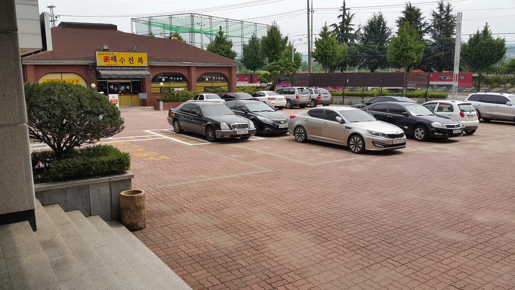Goodstay Andong Park Hotel Exteriör bild