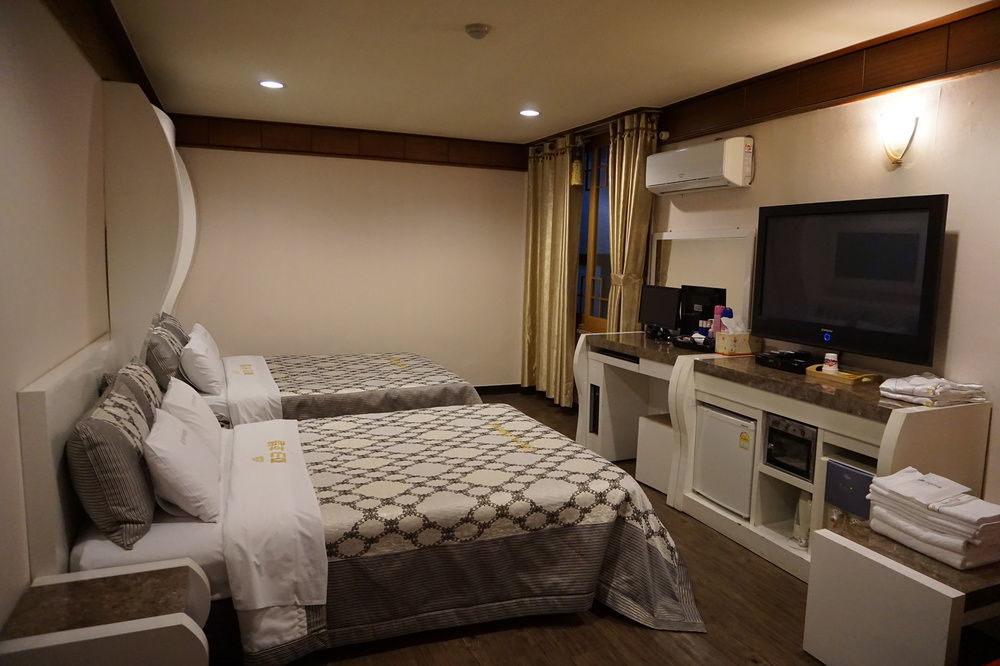 Goodstay Andong Park Hotel Exteriör bild