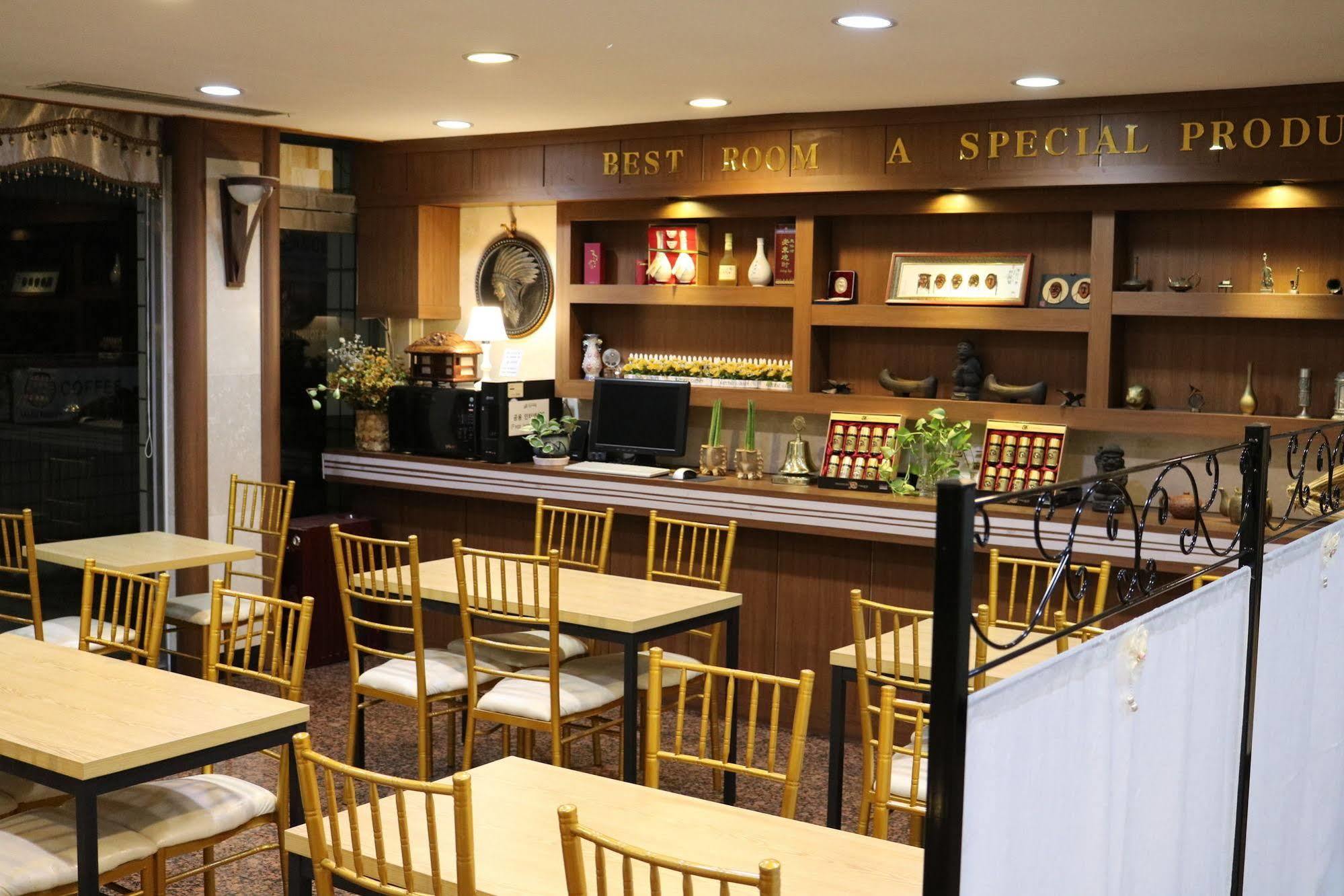 Goodstay Andong Park Hotel Exteriör bild